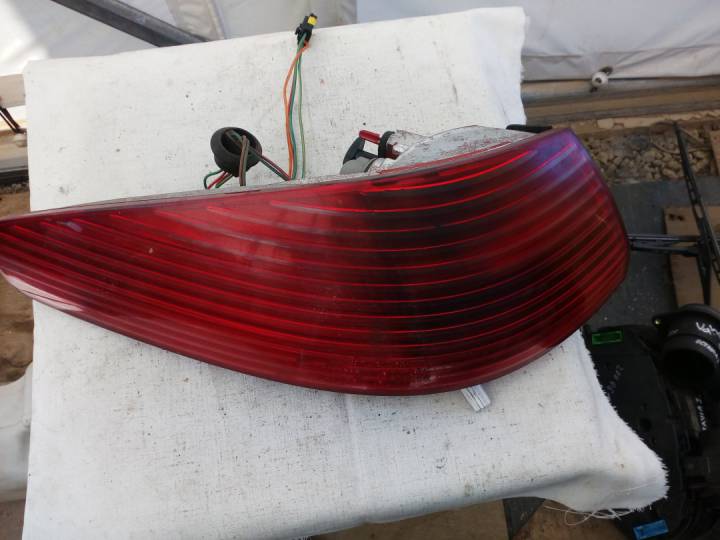 Pravé zadní světlo - PEUGEOT - 607 (9D, 9U)