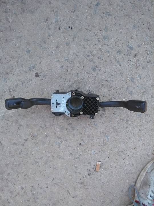 Ovládací páčky světel a stěračů pod volantem - AUDI - A6 (4A2, C4)