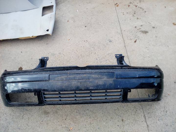 Nárazník přední - VOLKSWAGEN - GOLF IV (1J1)