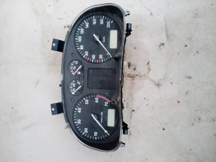 Ukazatel rychlosti + budíky - VOLKSWAGEN - POLO (6N1)