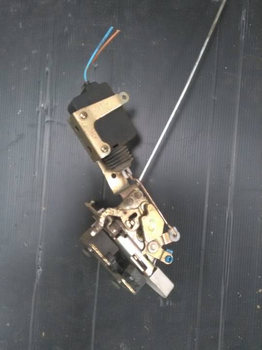 Zámek pravých zadních dveří - centrál - ŠKODA - FELCIA COMBI ,5Dv.