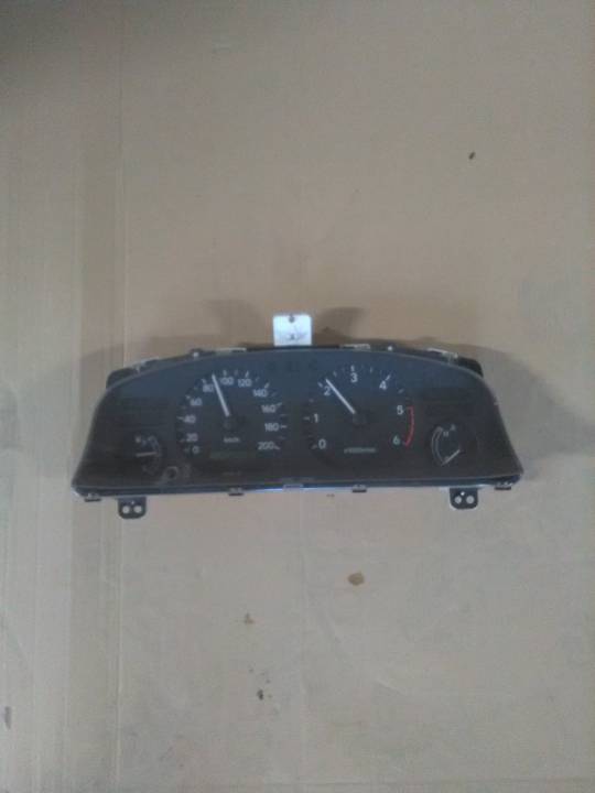 Ukazatel rychlosti a budíky - TOYOTA - COROLLA (_E11_)