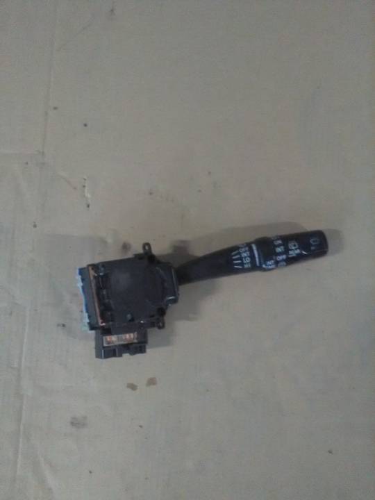 Ovládací páčky světel a stěračů pod volantem - TOYOTA - COROLLA (_E11_)