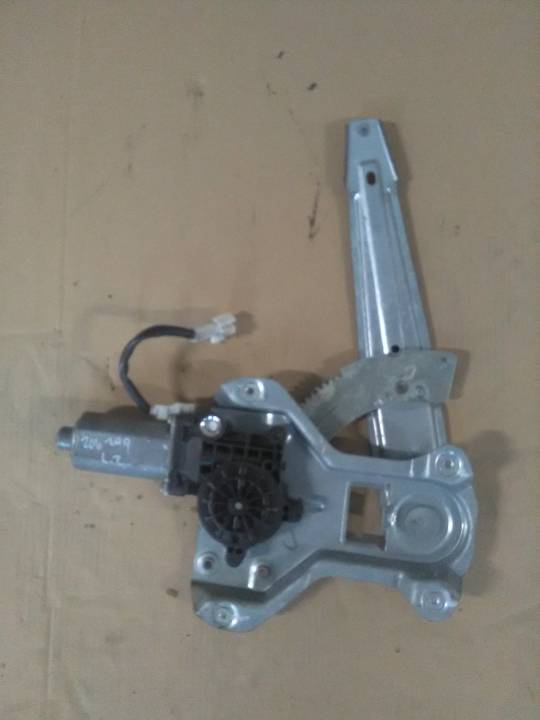 Stahování levého zadního okna - TOYOTA - COROLLA (_E11_)