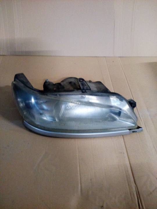 Právé přední světlo - PEUGEOT - 306 hatchback (7A, 7C, N3, N5)