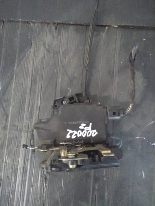 Zámek pravých zadních dveří - centrální - VOLKSWAGEN - GOLF IV (1J1)