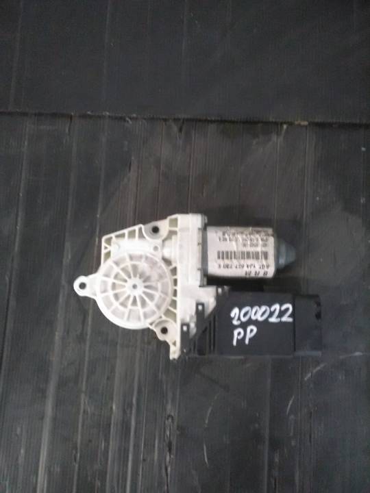 Stahování pravého předního okna - elektrické - VOLKSWAGEN - GOLF IV (1J1)