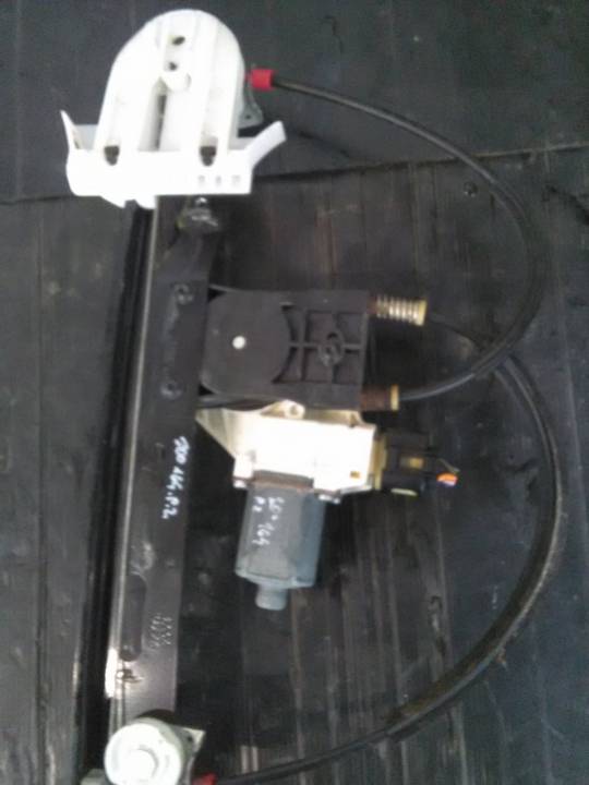 Stahování pravého zadního okna - FORD - MONDEO IV combi (BA7)