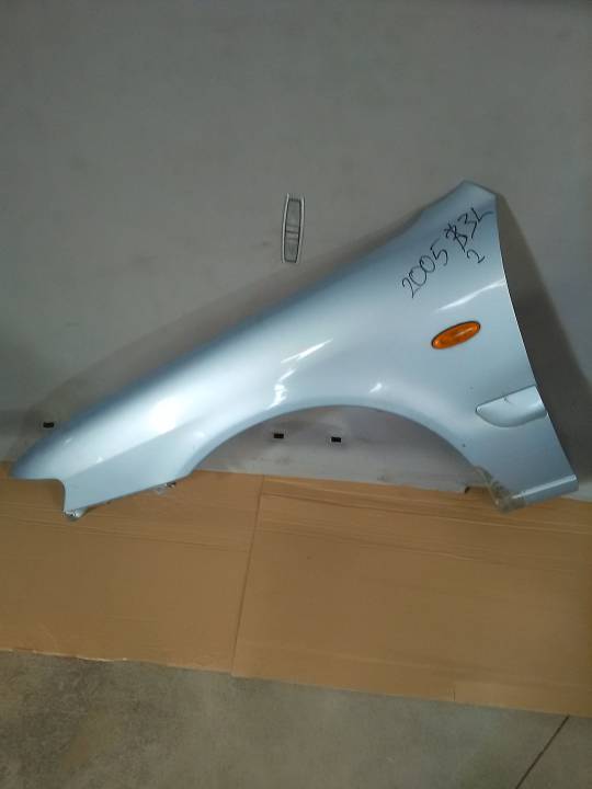 Levý přední blatník - MAZDA - 626 III combi (GV)