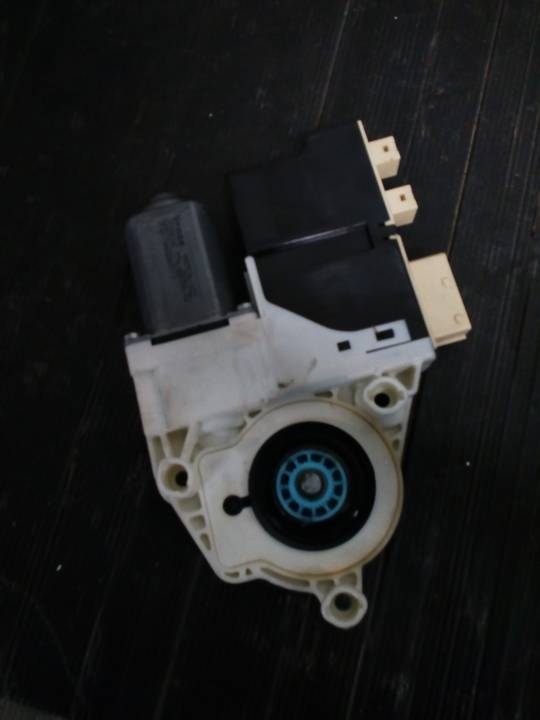 Motorek stahovačky oken pravý přední - CITROEN - C5 I (DC_)