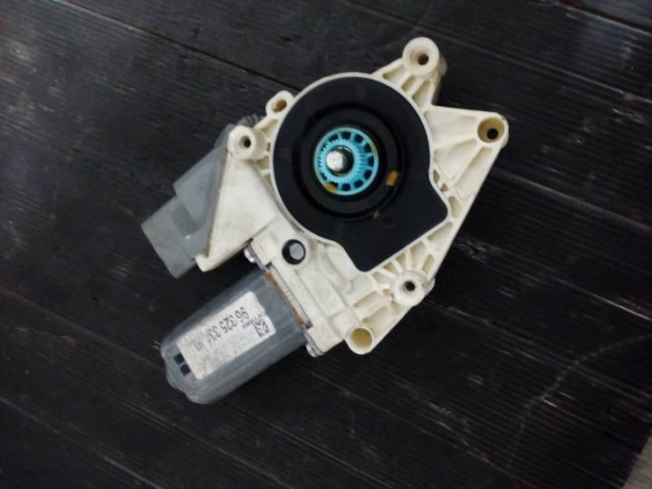 Motorek stahování oken levý zadní - CITROEN - C5 I (DC_)