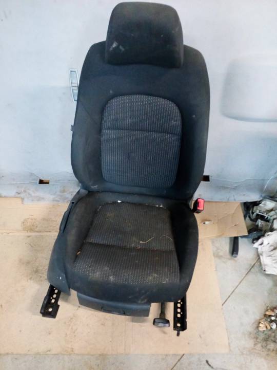 Sedadlo řidiče - ŠKODA - SUPERB II combi (3T5)