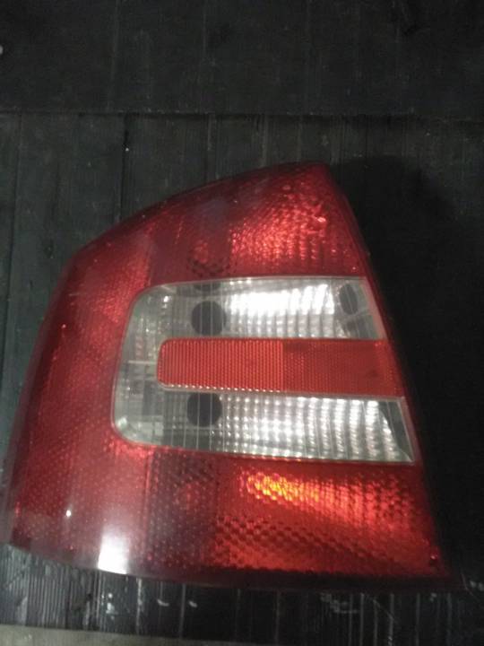 Levé zadní světlo - ŠKODA - OCTAVIA II combi (1Z5)