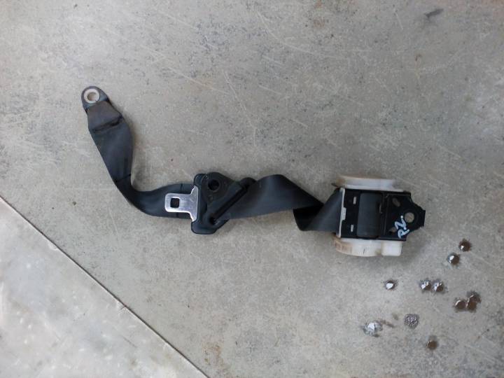 Bezpečnostní pás pravý zadní - TOYOTA - YARIS (_P9_)