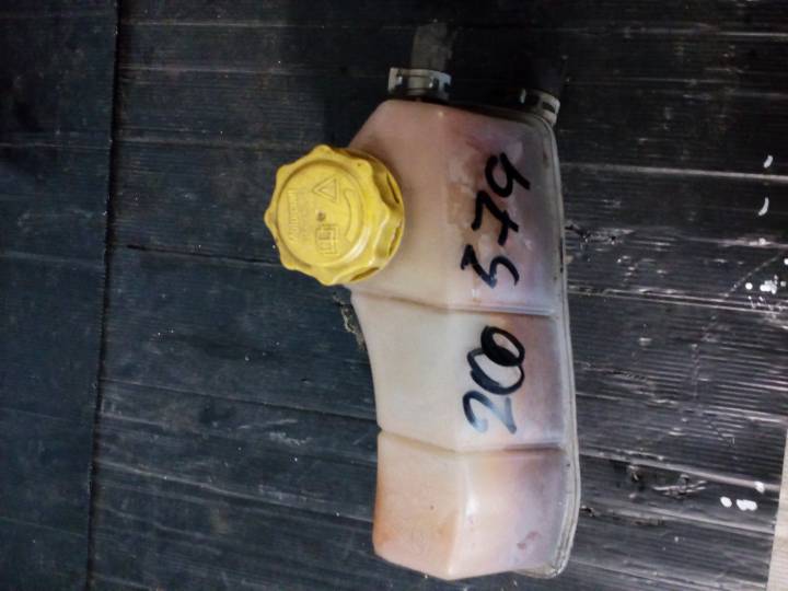 Nádobka na chladící kapalinu - FORD - KA (RB_)