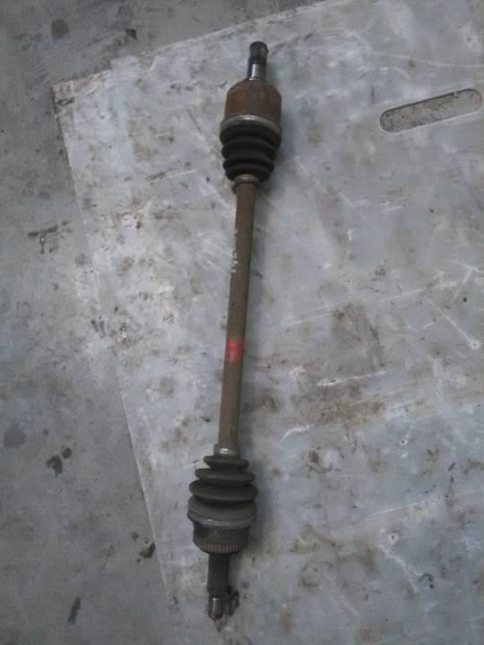 Poloosa pravá zadní - HYUNDAI - TUCSON (JM)