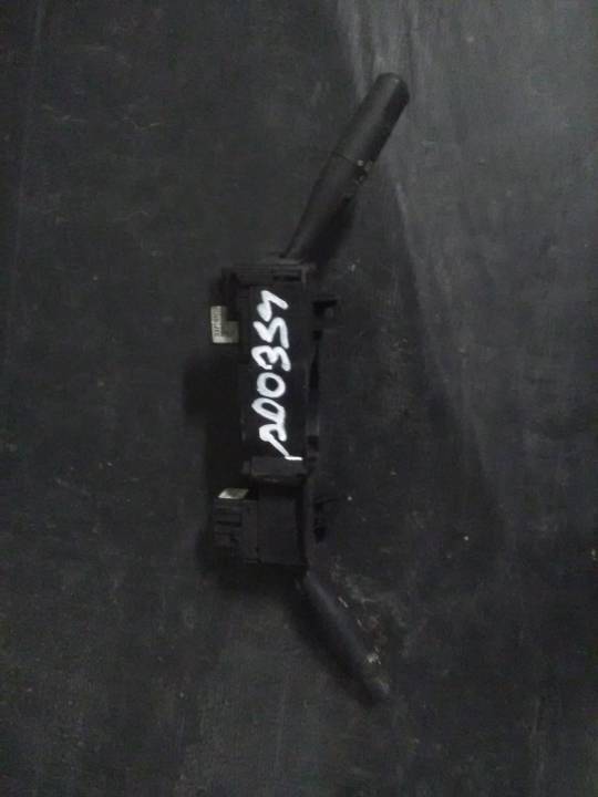 Ovládací páčky světel a stěračů pod volantem - PEUGEOT - 106 II (1)