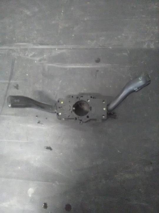 Ovládací páčky světel a stěračů pod volantem - ŠKODA - OCTAVIA I combi (1U5)