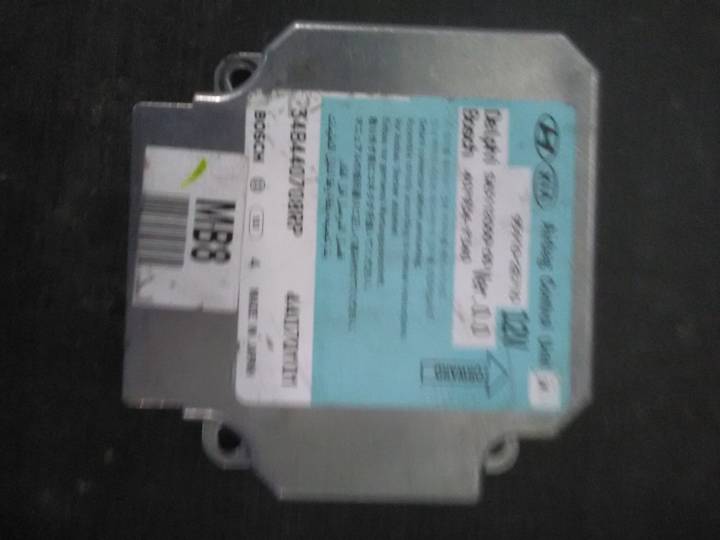 Řídící jednotka airbagu - HYUNDAI - TUCSON (JM)