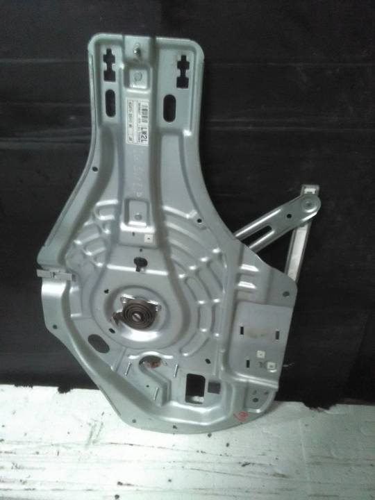 Stahování levého předního okna - elektrické - HYUNDAI - TUCSON (JM)