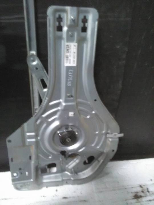 Stahování pravého zadního okna - HYUNDAI - TUCSON (JM)