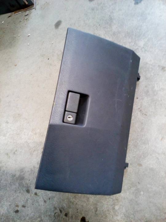 Přihrádka spolujezdce - TOYOTA - AVENSIS (_T22_)