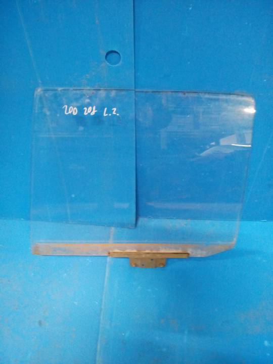 Levé zadní  sklo okno - ŠKODA - FAVORIT (781)