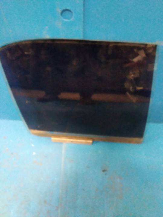 Pravé zadní sklo okno - BMW - 3 (E36)