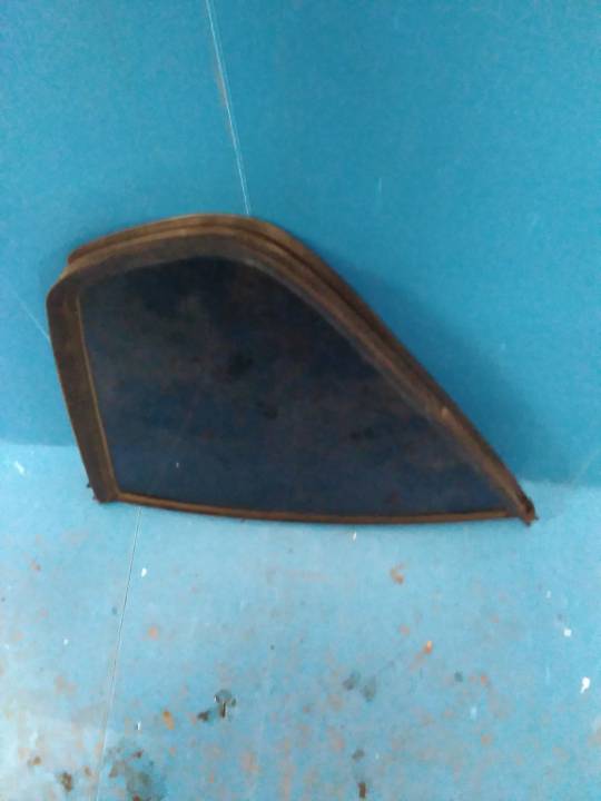 Pravé zadní sklo okno - BMW - 3 (E36)