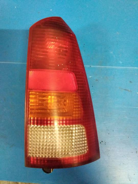 Pravé zadní světlo - FORD - FOCUS I combi (DNW)