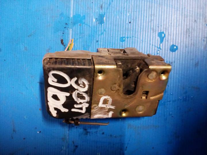 Zámek centrál levý přední - PEUGEOT - 406 (8B)