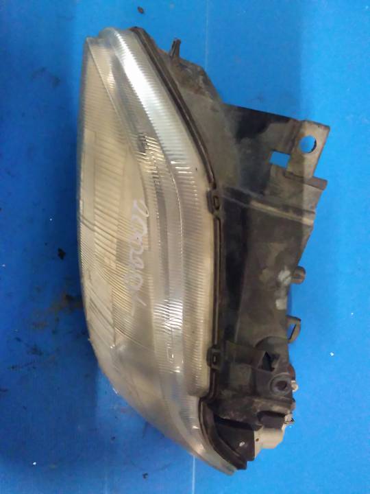 Levé přední světlo - CITROEN - XSARA (N1)