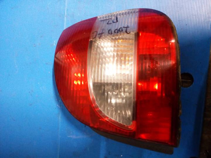 Právé zadní světlo - RENAULT - AVANTIME (DE0_)