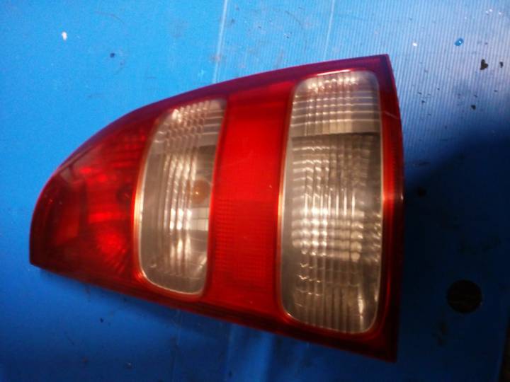 Právé zadní světlo - TOYOTA - COROLLA combi (_E12_)