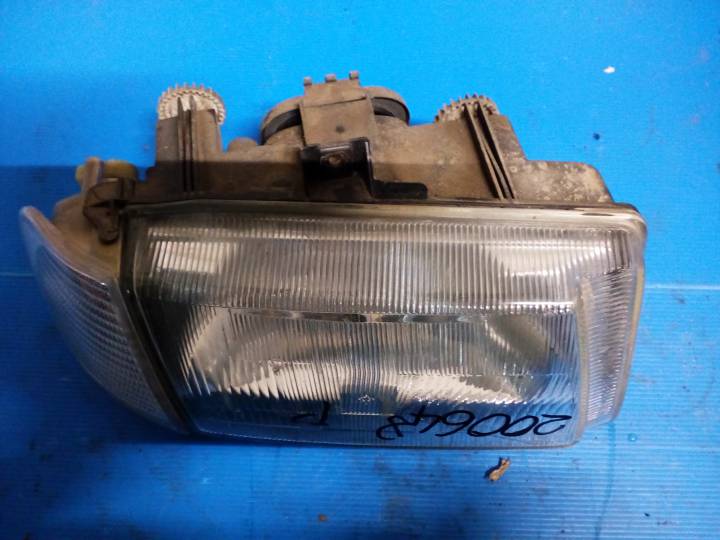 Právé přední světlo - VOLKSWAGEN - POLO CLASSIC (6V2)