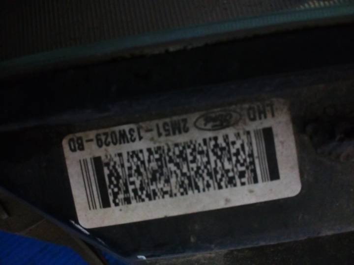 Právé přední světlo - FORD - FOCUS I combi (DNW)