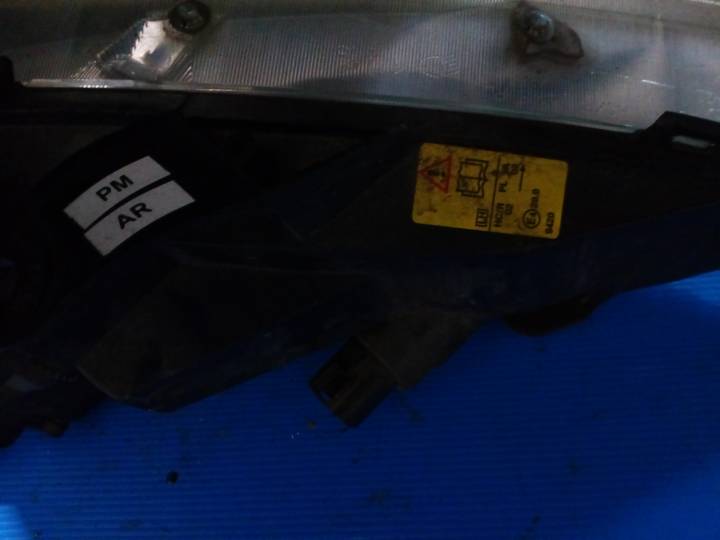 Levé přední světlo - FORD - FOCUS I sedan (DFW)