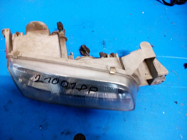 Právé přední světlo - MAZDA - 626 IV hatchback (GE)