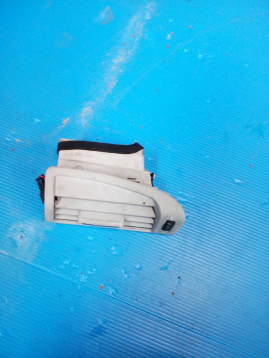 Výdech topení - ŠKODA - SUPERB II combi (3T5)