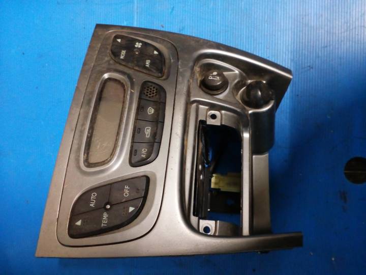 Ovládací panel klimatizace digitální - HYUNDAI - SANTA Fe I (SM)