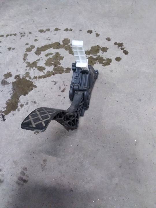 Plynový pedál - ŠKODA - OCTAVIA I (1U2)