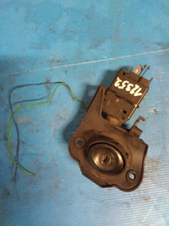 Zámek pátých dveří - centrál kufr - CITROEN - SAXO (S0, S1)