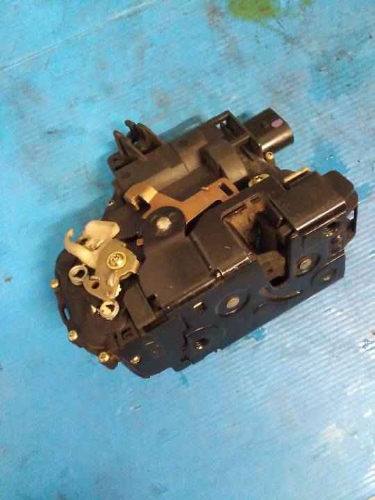 Centrální zamykání levé zadní - ŠKODA - OCTAVIA I (1U2)