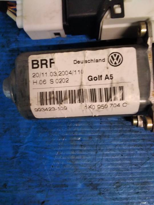 Motorek stahování okna pravý zadní - VOLKSWAGEN - GOLF V (1K1)