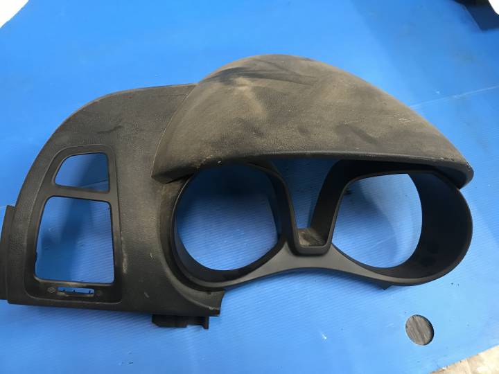 Kryt palubní desky na budíky - HYUNDAI - Ix20 (JC)