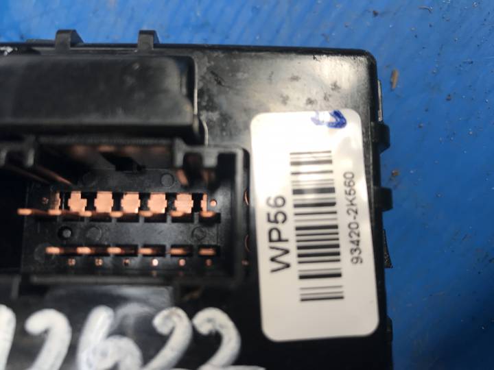 Páčka ke stěračům pod volant - HYUNDAI - Ix20 (JC)