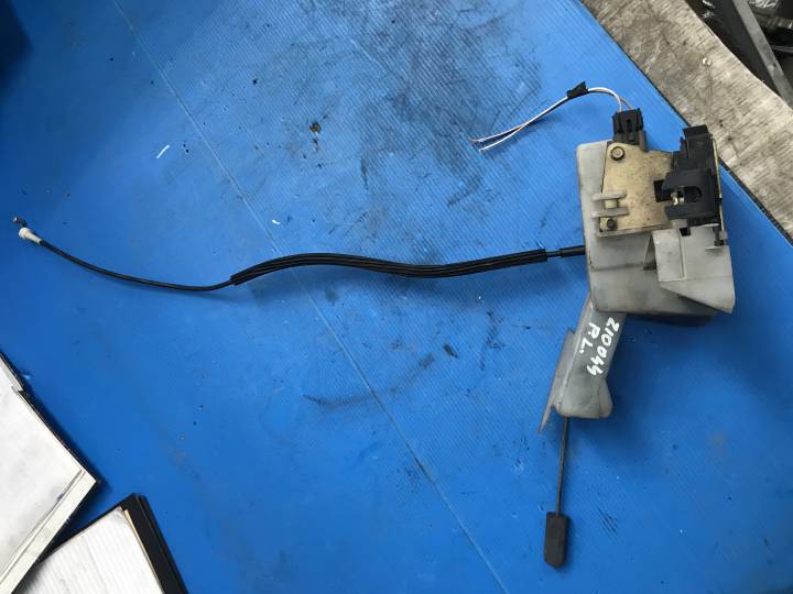 Centrální zámek dveří přední levý - RENAULT - CLIO I (B/C57_, 5/357_)