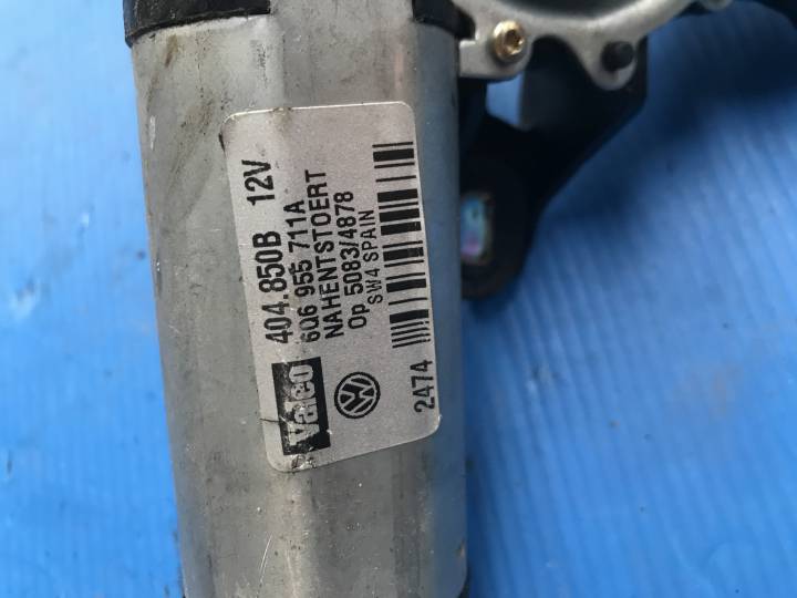 Motorek zadního stěrače - VOLKSWAGEN - POLO (9N_)