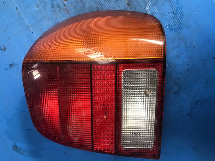 Zadní pravé světlo - VOLKSWAGEN - POLO (6N1)