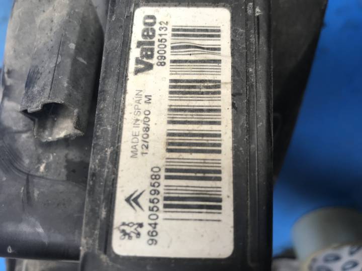 Levé přední světlo - PEUGEOT - 206 hatchback (2A/C)